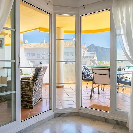 Apartment Great Views, Large Terrace & Walking Distance *