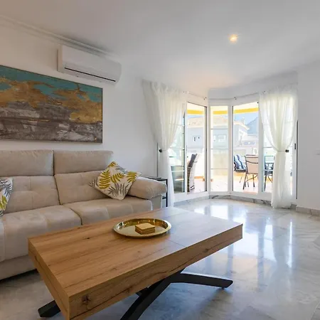 Apartment Great Views, Large Terrace & Walking Distance