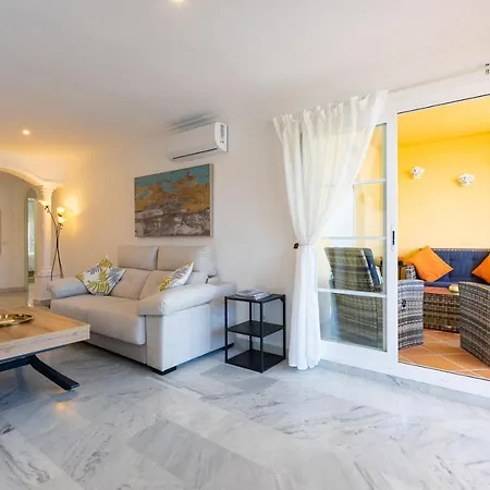 Great Views, Large Terrace & Walking Distance Lejlighed Marbella