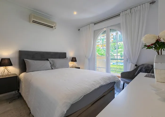 Lejlighed Great Views, Large Terrace & Walking Distance *